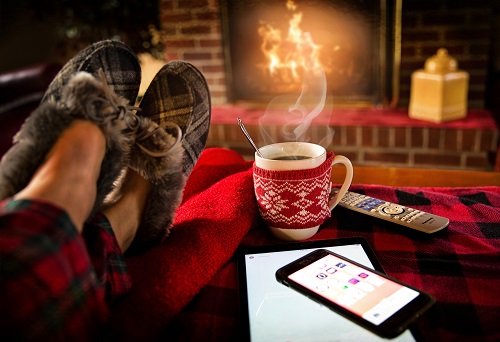 Winter-relaxation-by-fireplace